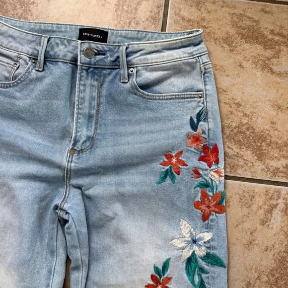 DRIFTWOOD Charlee Wide-Leg Jeans Bright Sky Embroidered Size 28 Boho - Picture 10 of 11